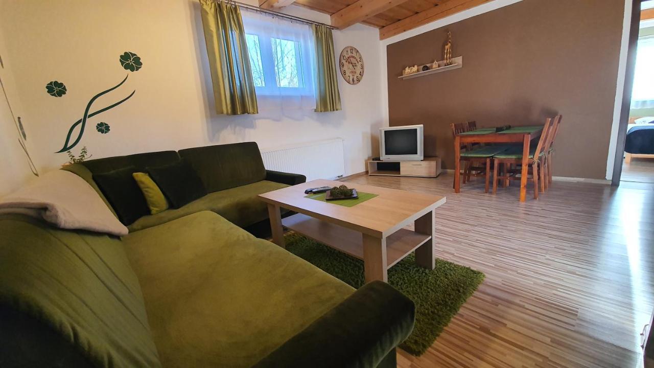 Ubytovanie Saska Veľký Slavkov Esterno foto